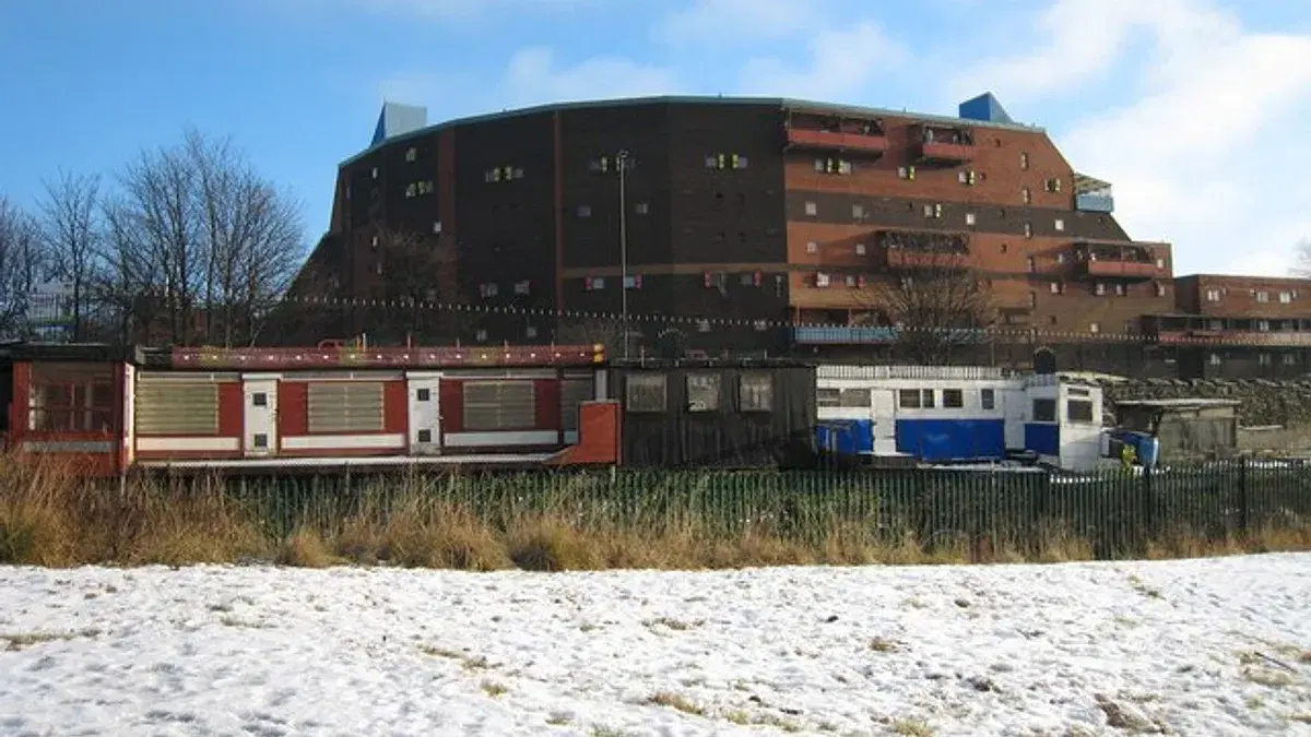 Ouseburn & Byker History: The Victoria Tunnel and the Byker Wall